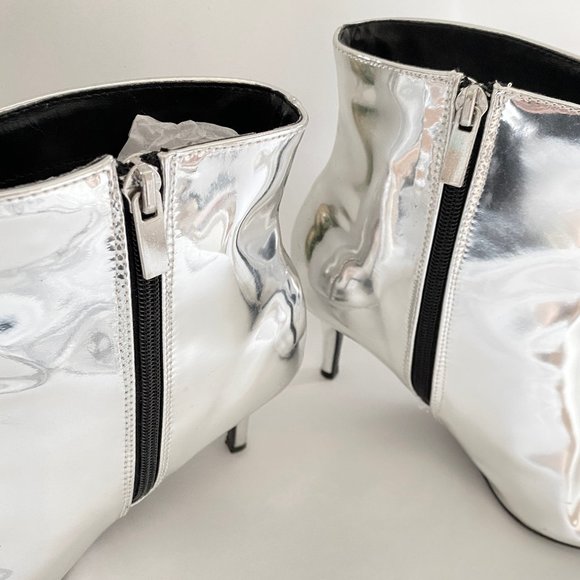 Bamboo Prevail Silver Womens Pointy Toe Zipper Ankle Booties Boots Patent 9 - Picture 6 of 12